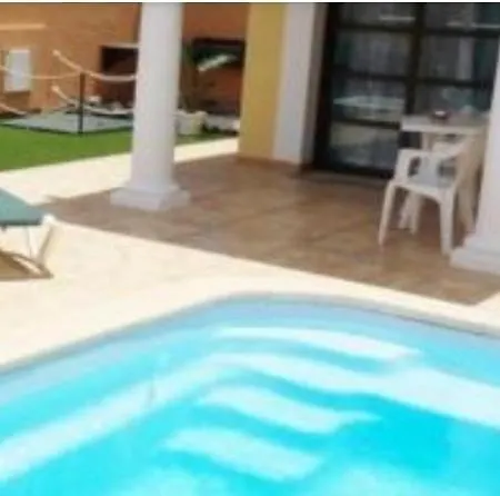 别墅 Con Piscina Y Jacuzzi *
